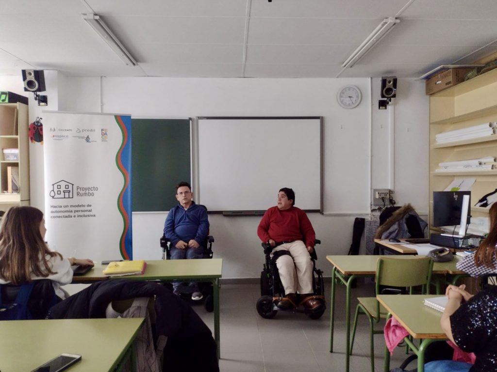 Cierre del ciclo de charlas sobre vida independiente de personas con parálisis cerebral de Fundación Aspace Zaragoza en el I.E.S. Avempace de Zaragoza